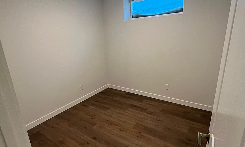 3-Bed / 3-Bath Townh...
