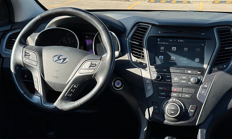2017 Hyundai Santa F...
