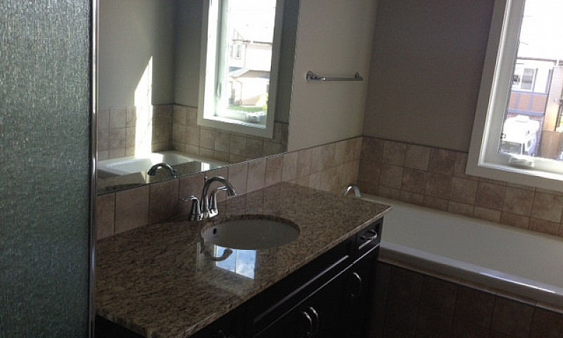 3 Bed 2.5 Bath Main ...