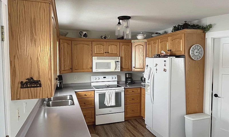 Lac Pelletier Home F...