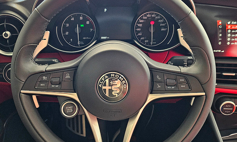 2017 Alfa Romeo Giul...