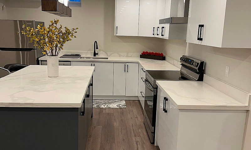 Luxury Modern One Be...