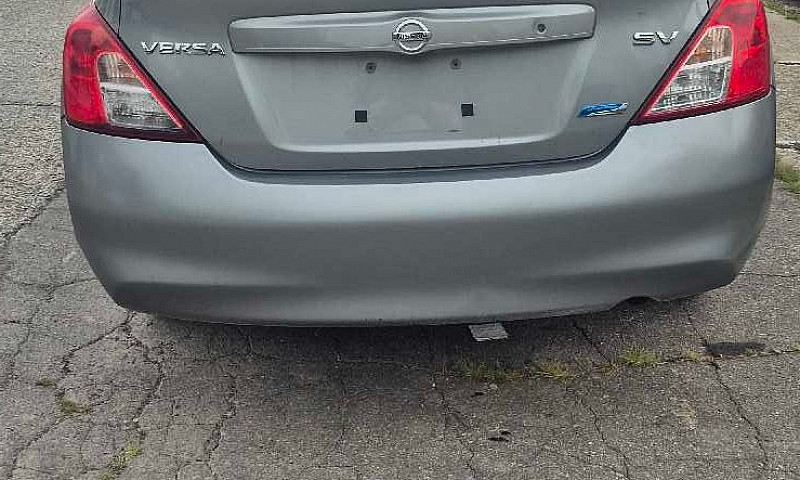 2014 Nissan Versa Sl...