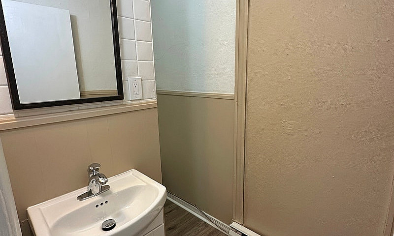 Studio Apt Downtown ...