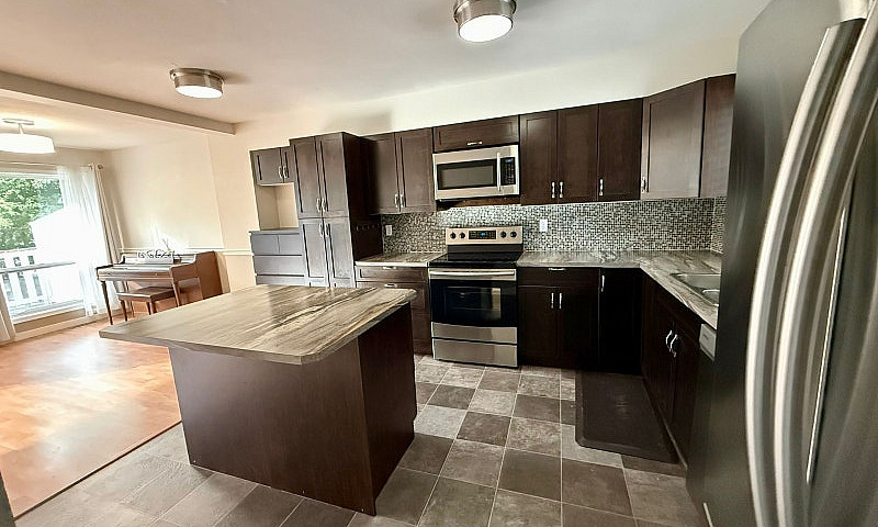 Townhouse In Pentict...