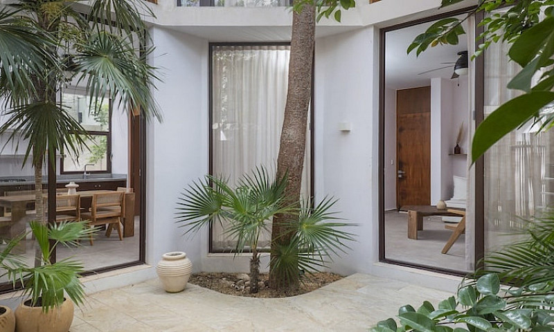 Luxury Villas For Sa...