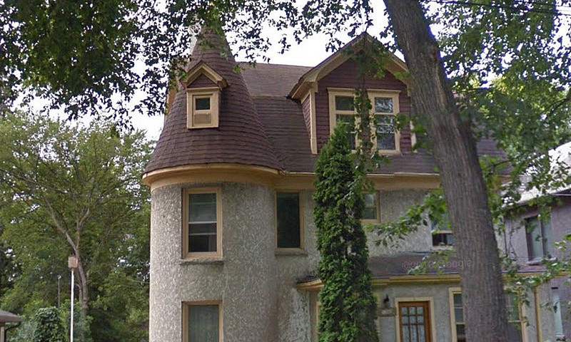 Charming 2-Bedroom S...