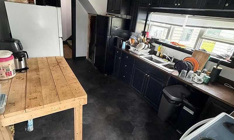 Furnished Spacious R...