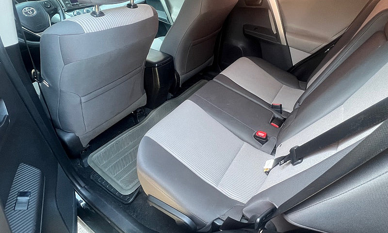 2013 Toyota Rav4 Le ...
