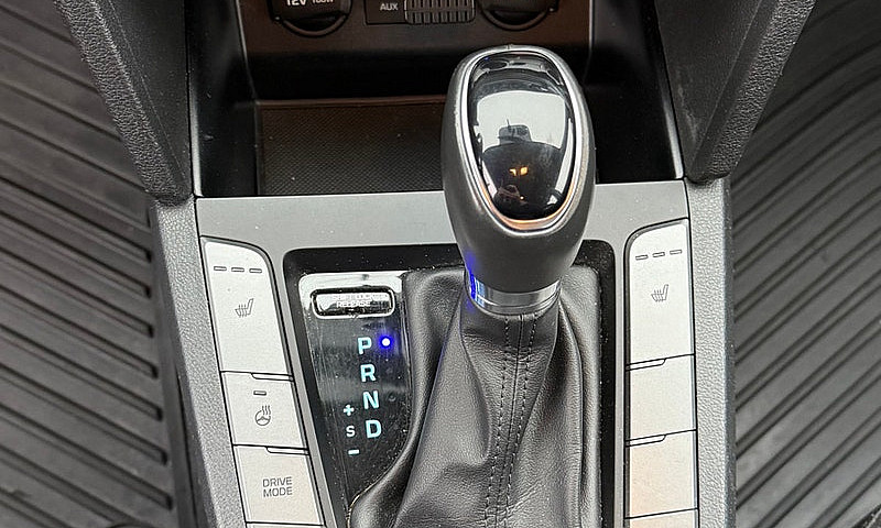 2020 Hyundai Elantra...