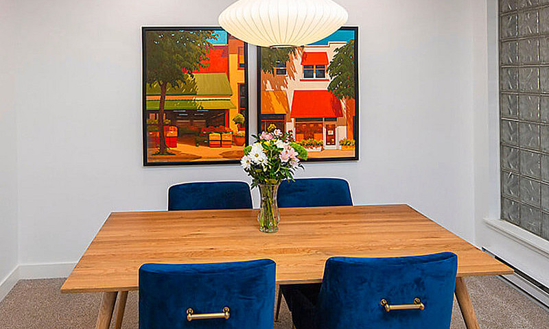 Bright Spacious Down...