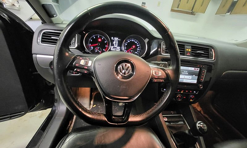 2015 Volkswagen Jett...