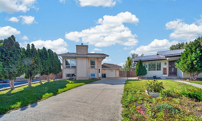 63 Jonathan Cr House...