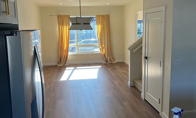  Single House For Re...