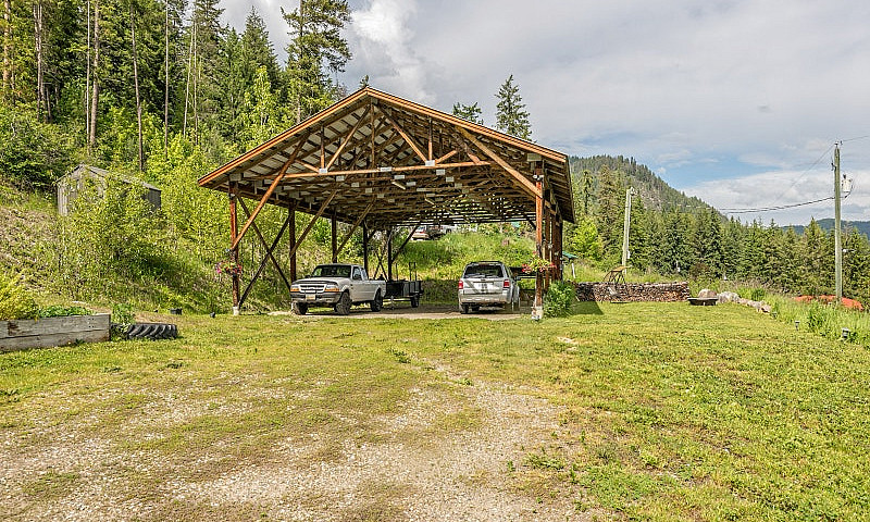 Shuswap 1.7 Acre Lot...