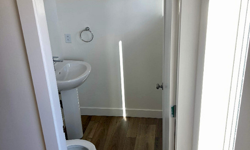 New 3 Bed Rossland H...