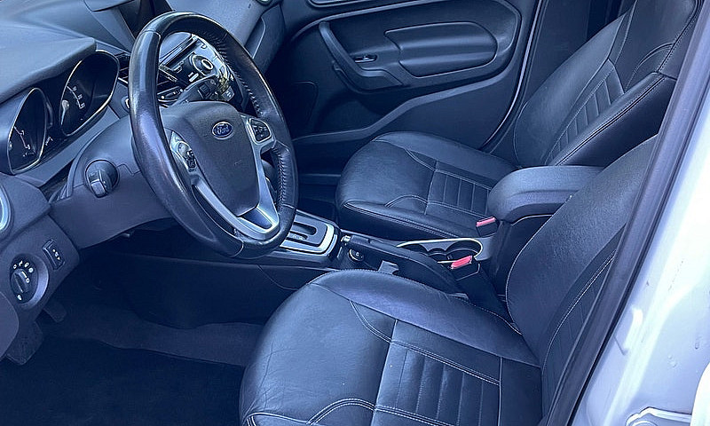 2014 Ford Fiesta Tit...