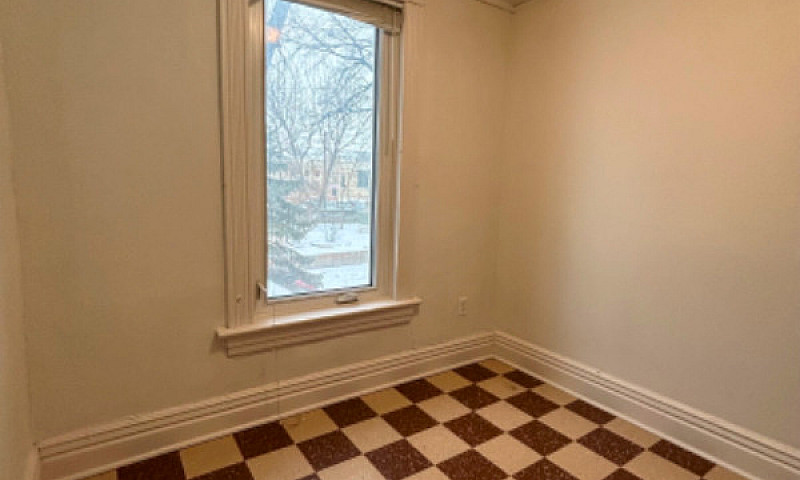 **4Bed 1Bath Duplex ...