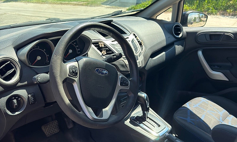 2013 Ford Fiesta...