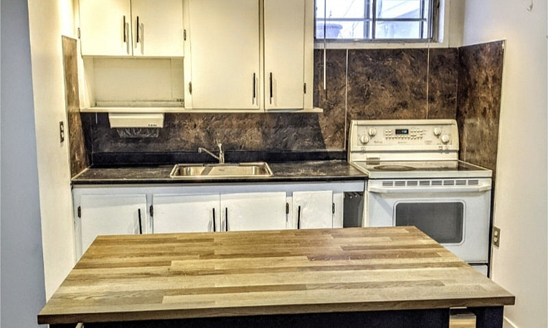2 Bedroom Basement S...