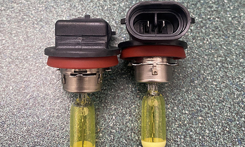 Piaa H11 Bulbs In So...