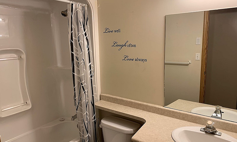 2 Bedroom Duplex Wit...