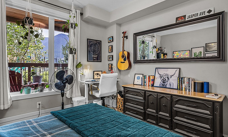 Former Showhome With...