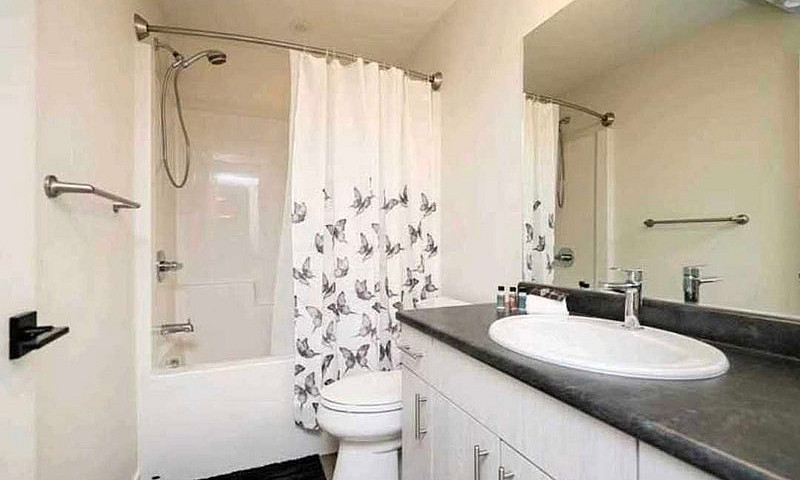 3 Bedroom, 2.5 Bathr...