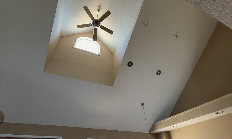 Spacious 1600+ Sq Ft...