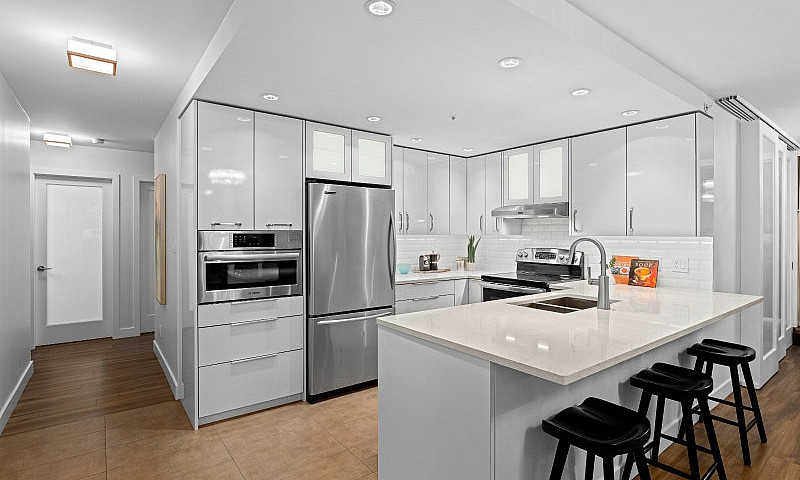 3 Beds 2 Baths Beaut...