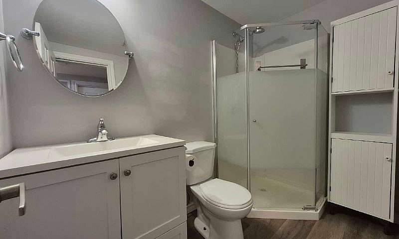 Clean & Spacious 2-B...