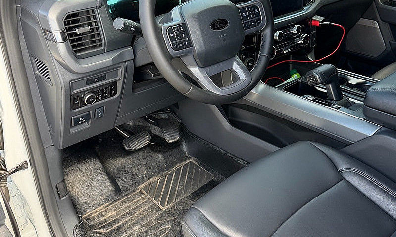 Ford F150 Xlt 303A ...