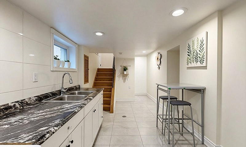 Furnished 1Br Baseme...
