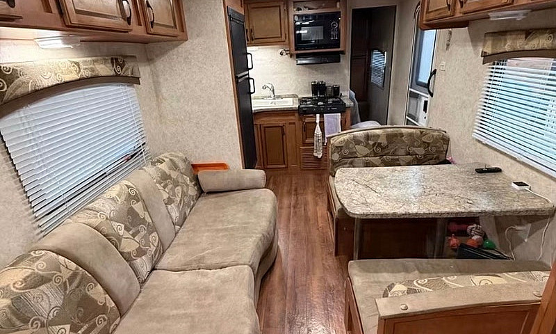 Turnkey Owned Lake L...