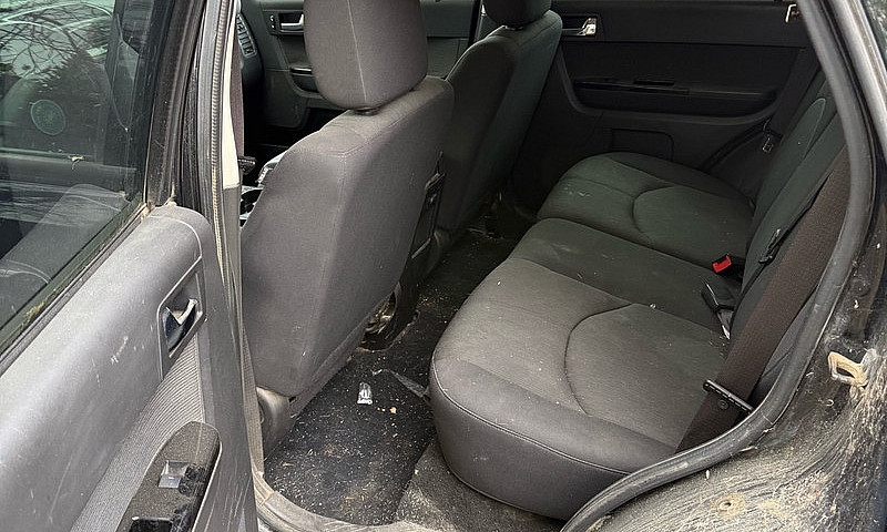 2010 Mazda Tribute ...