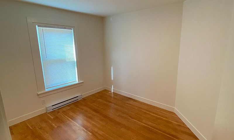 2 Bed, 1 Bath, W/D E...