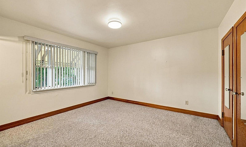 House For Rent, Vars...