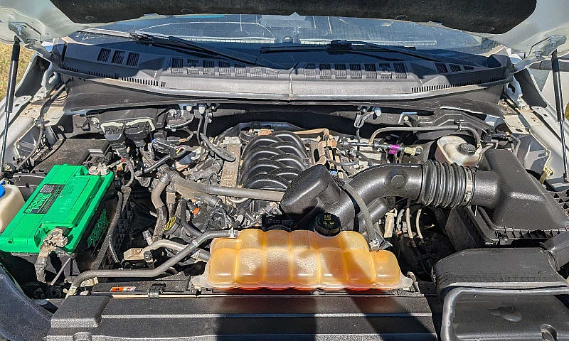 2017 Ford F150 Xlt 5...