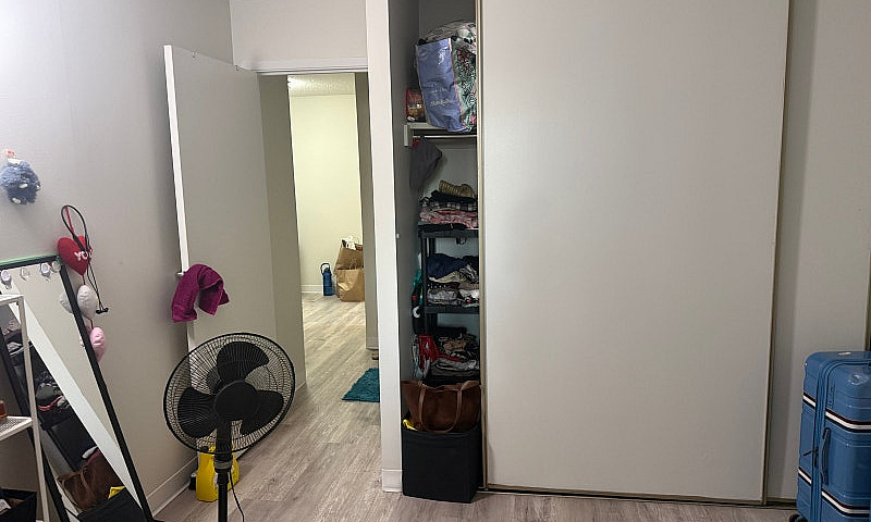 Private Room Availab...