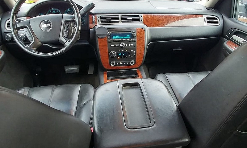 2008 Chevy Avalanche...