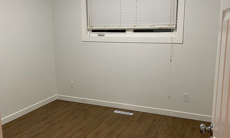 Newly Renovated 3 Be...
