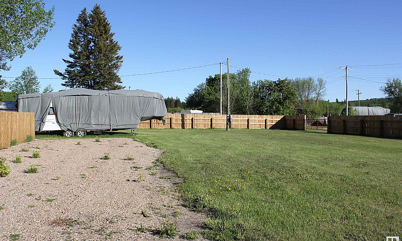 Large Fenced Lot (X4...