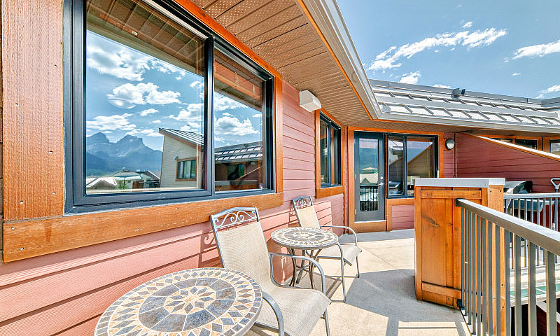 For  Sale: 1002-8Th ...
