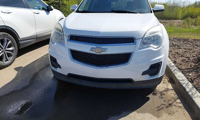 White Chevrolet Equi...