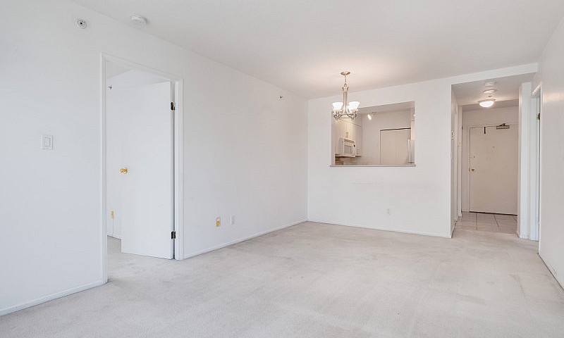 Unfurnished 2 Bedroo...