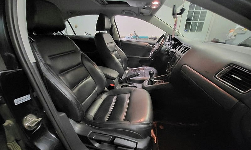 2015 Volkswagen Jett...