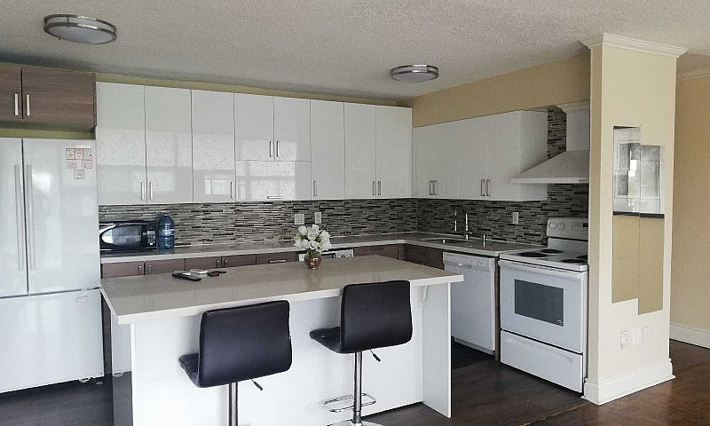 Clean Two Bed Room A...