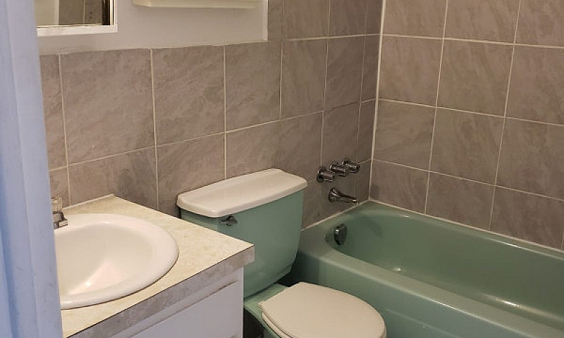 Dorval 4.5 2 Bedroom...
