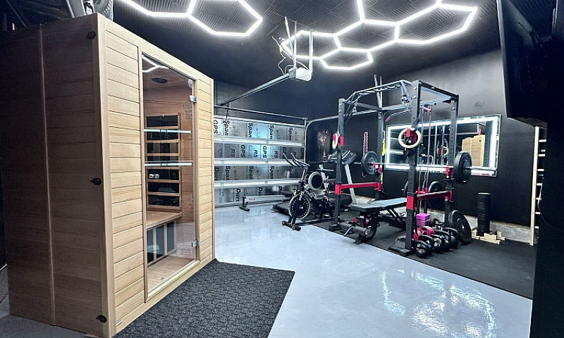 Modern 3-Bedroom, 2....
