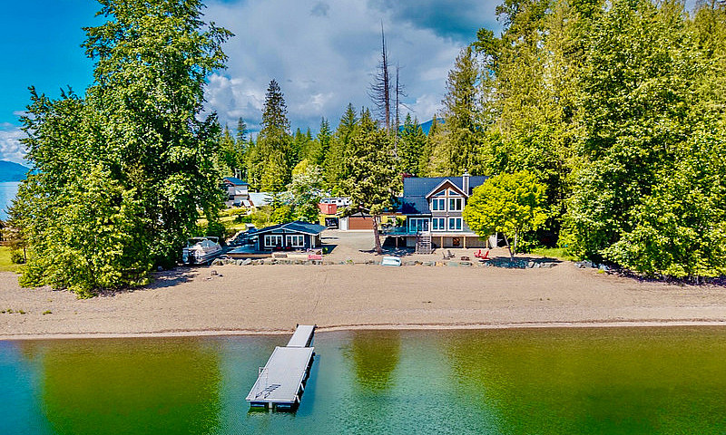 Shuswap Lakefront Es...